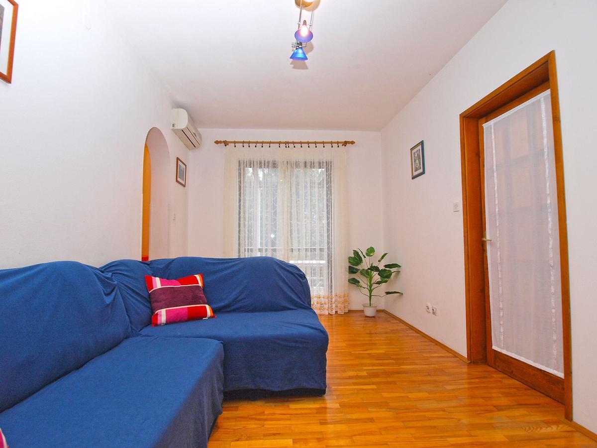 Apartments Dvorine 1210 Banjole Buitenkant foto